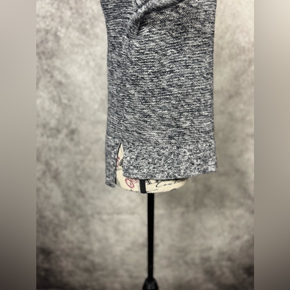 LOFT Ann Taylor Chic Cotton Gray Knit Pullover Sweater size Medium - Picture 3 of 8